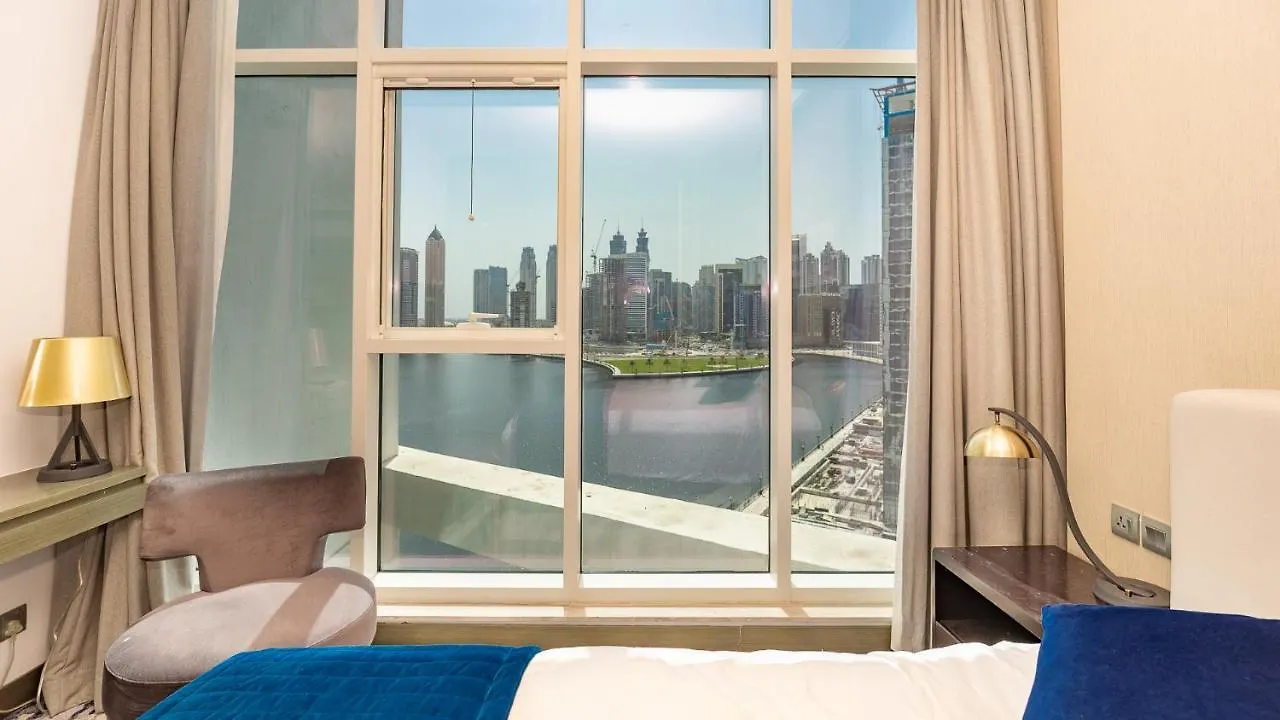 Appartamento Sleek Studio In Business Bay With Canal View Business Bay, Dubai