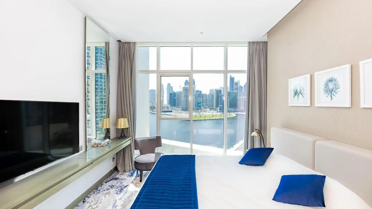 Appartamento Sleek Studio In Business Bay With Canal View Business Bay, Dubai